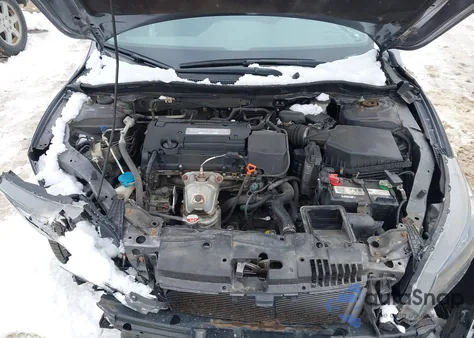 2015 Honda Accord Lx z USA, uszkodzony, nr VIN 1HGCR2F31FA004286